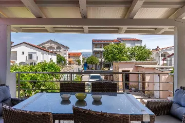 2-Bedroom Apartment in Vir, 200 m to Beach