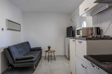 2-Bedroom Apartment in Vir, 200 m to Beach