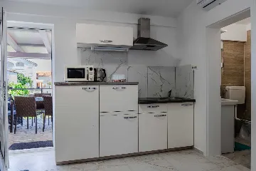 2-Bedroom Apartment in Vir, 200 m to Beach