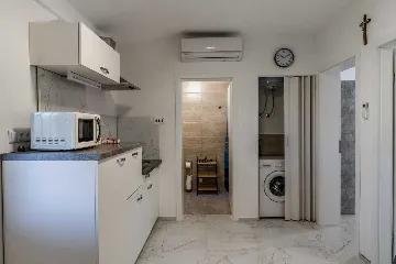 2-Bedroom Apartment in Vir, 200 m to Beach