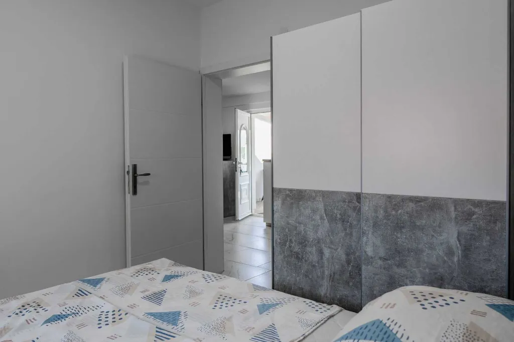 2-Bedroom Apartment in Vir, 200 m to Beach
