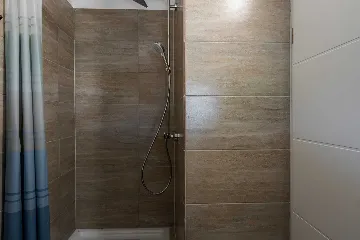 2-Bedroom Apartment in Vir, 200 m to Beach