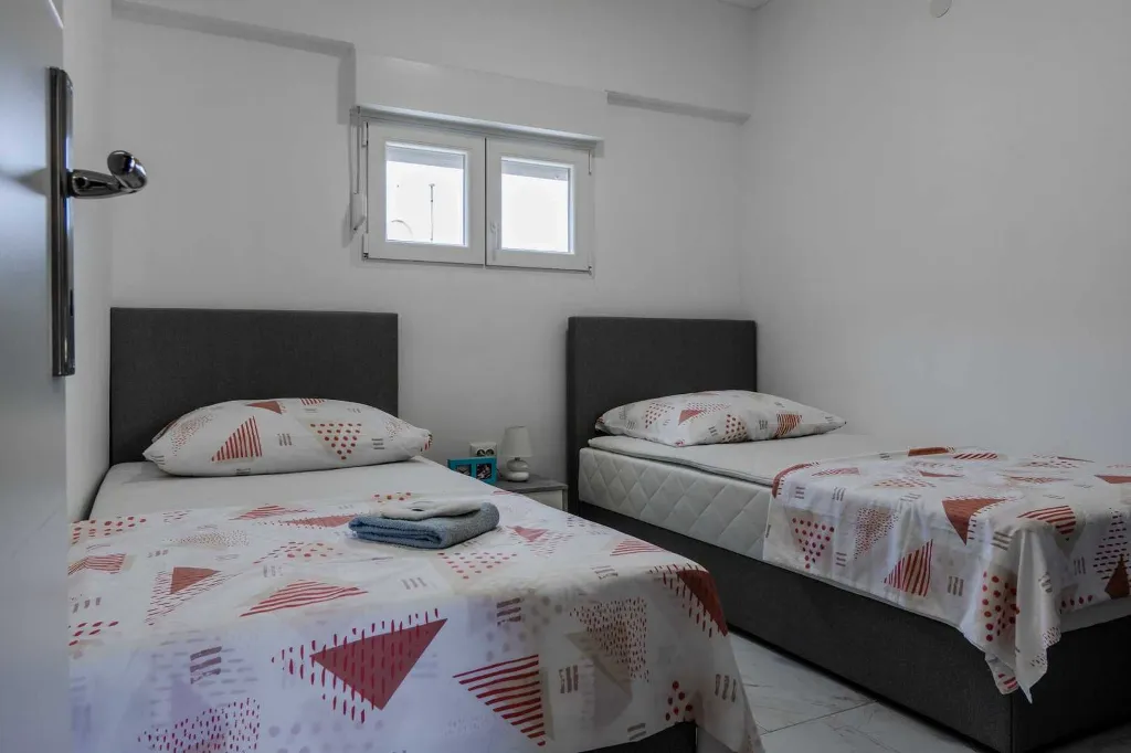 2-Bedroom Apartment in Vir, 200 m to Beach