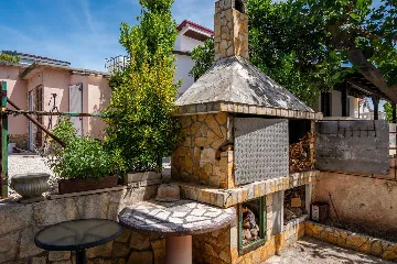 2-Bedroom Apartment in Vir, 200 m to Beach