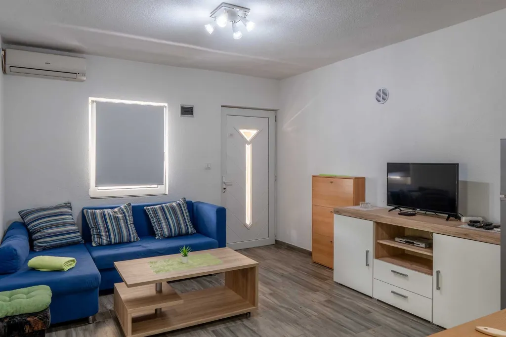 Apartment in Vir for 4 Guests, near Prezida Beach