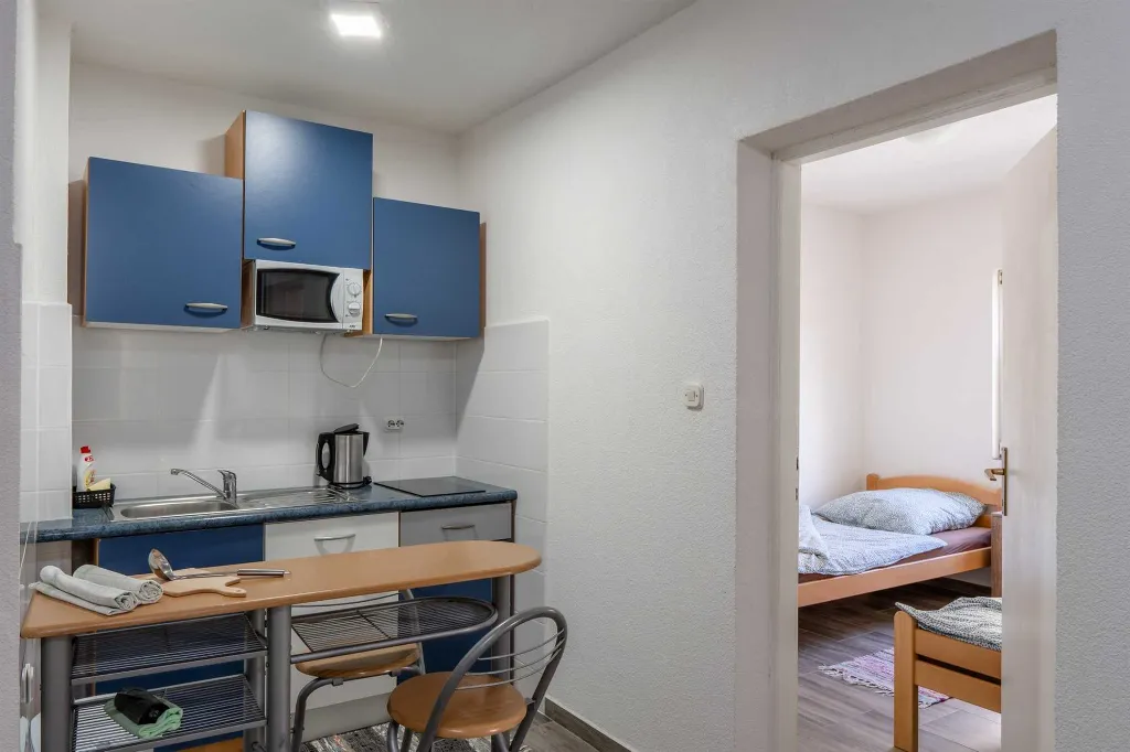 Apartment in Vir for 4 Guests, near Prezida Beach