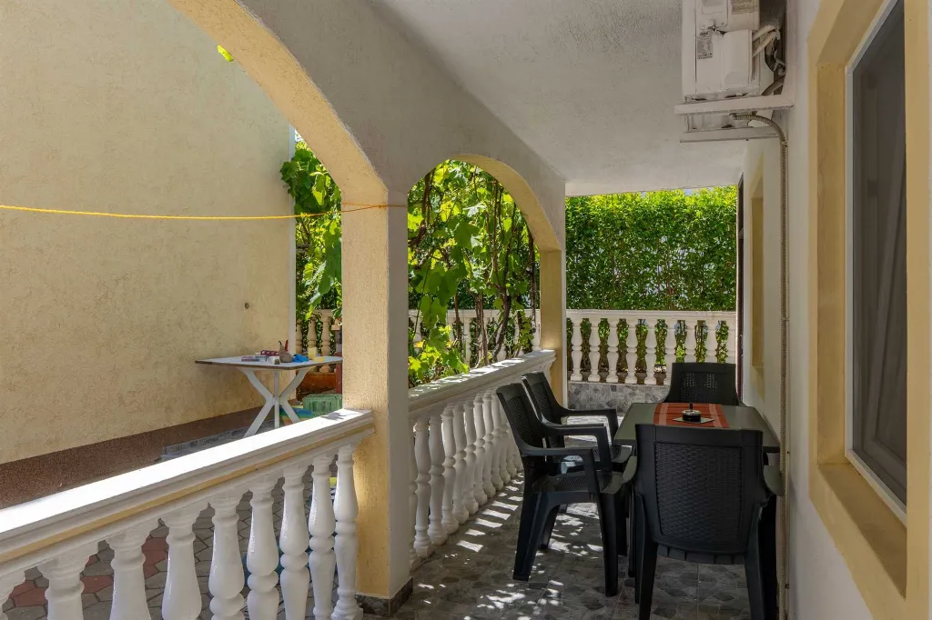 Apartment in Vir for 4 Guests with Terrace
