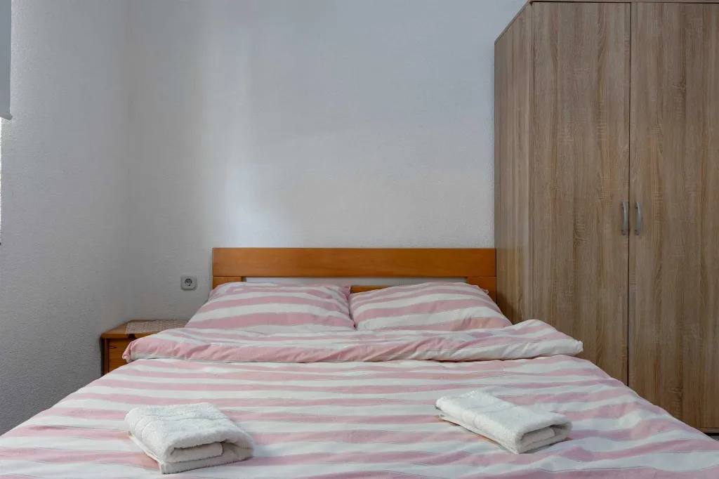 Apartment in Vir for 4 Guests with Terrace