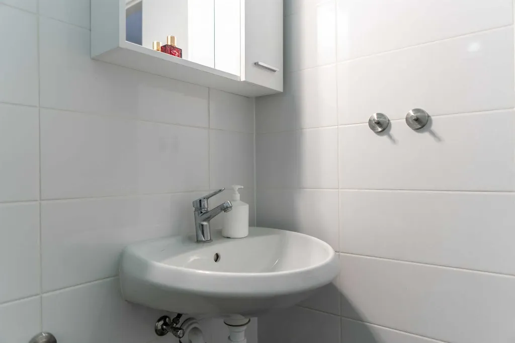 Apartment with Balcony in Vir for 4