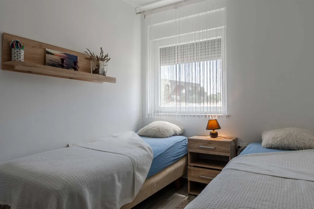 Newly Renovated 3-Bedroom Apartment in Vir