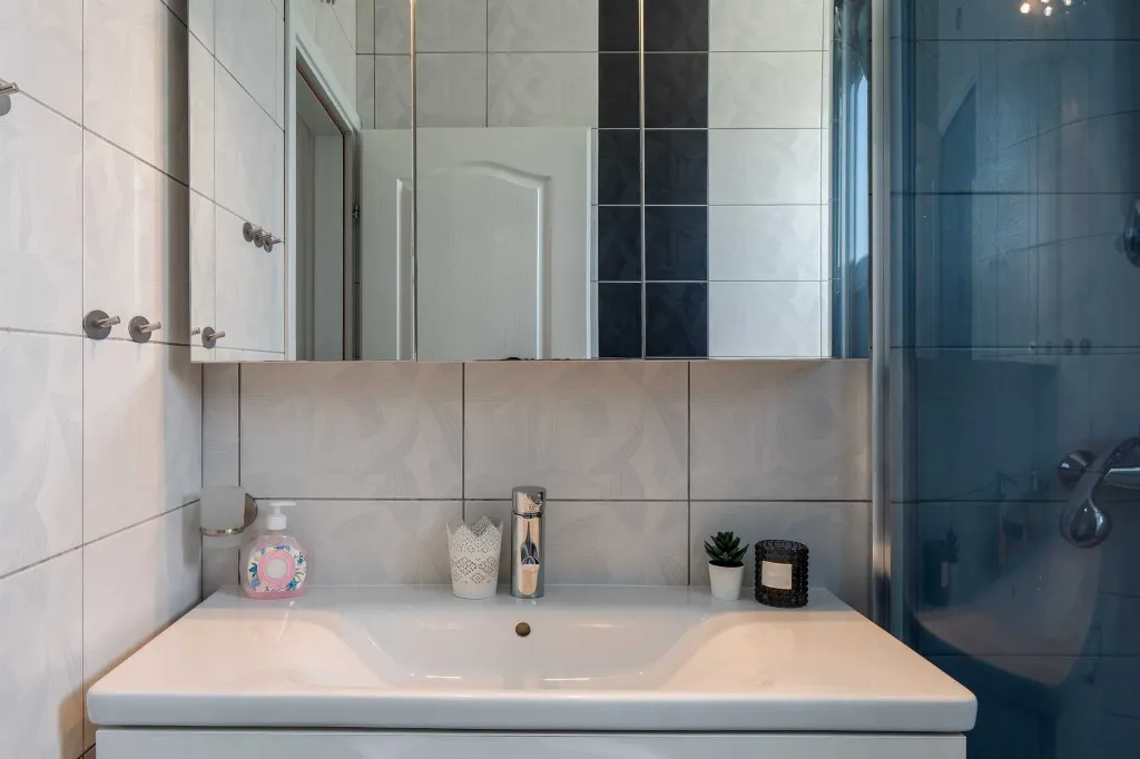 Newly Renovated 3-Bedroom Apartment in Vir