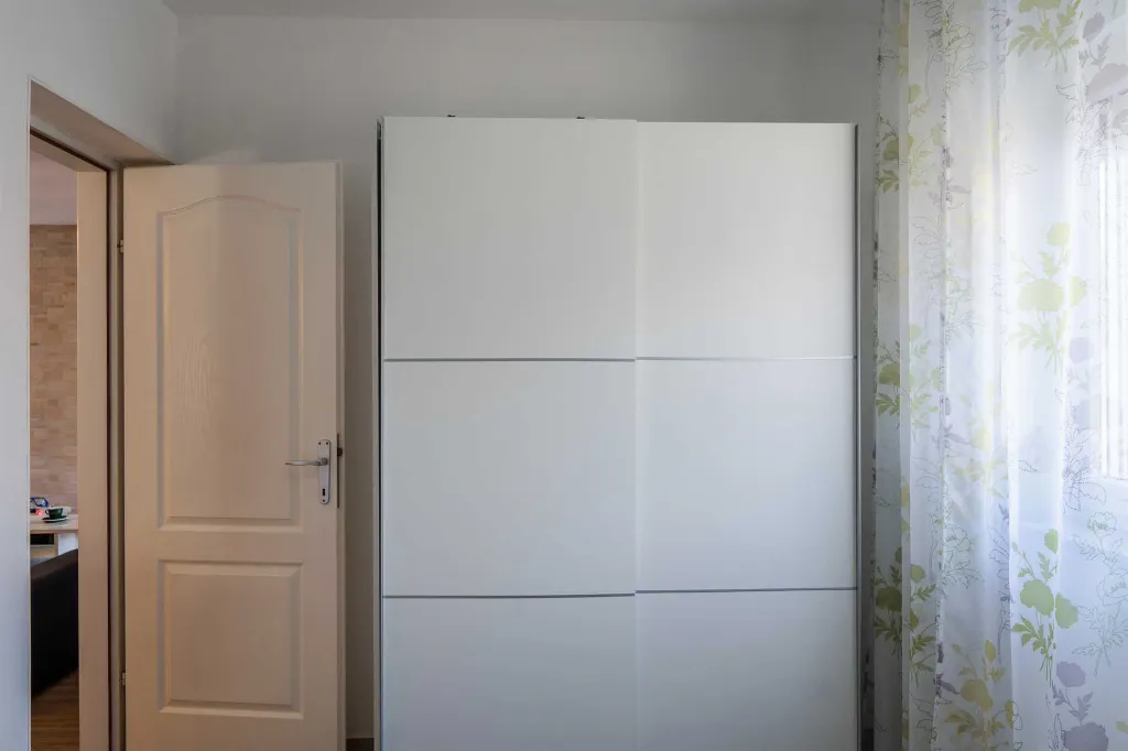 Newly Renovated 3-Bedroom Apartment in Vir