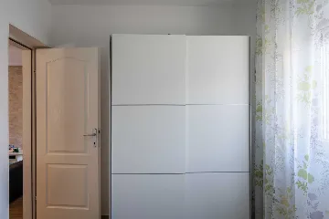 Newly Renovated 3-Bedroom Apartment in Vir