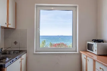 Vir 1-Bedroom Apartment for 2–4 with Sea-View