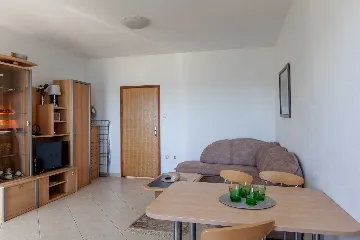 Beachfront Apartment with Sea-View Balcony in Vir