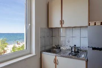 Beachfront Apartment with Sea-View Balcony in Vir