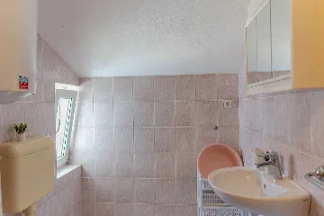 Beachfront Apartment with Sea-View Balcony in Vir