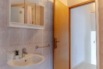 Beachfront Apartment with Sea-View Balcony in Vir