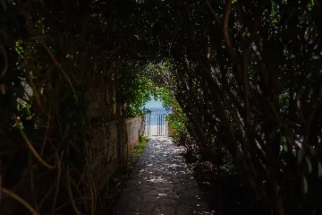 Beachfront Apartment with Sea-View Balcony in Vir