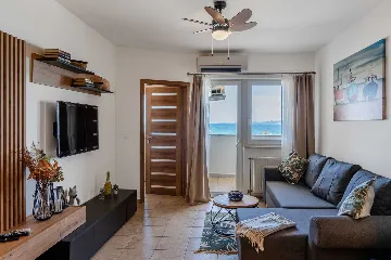 Vir Apartment for 6–7 Guests with Sea-View Balcony