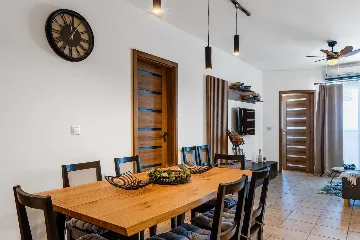 Vir Apartment for 6–7 Guests with Sea-View Balcony