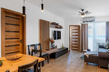 Vir Apartment for 6–7 Guests with Sea-View Balcony