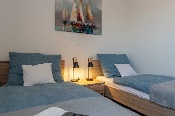 Vir Apartment for 6–7 Guests with Sea-View Balcony