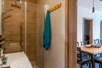 Vir Apartment for 6–7 Guests with Sea-View Balcony