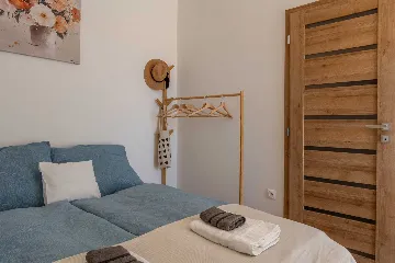 Vir Apartment for 6–7 Guests with Sea-View Balcony