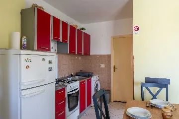 Apartment in Privlaka for 4-6 Guests with Balcony