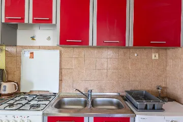 Apartment in Privlaka for 4-6 Guests with Balcony