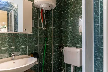 Apartment in Privlaka for 4-6 Guests with Balcony