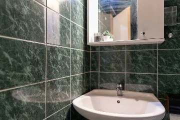 Apartment in Privlaka for 4-6 Guests with Balcony