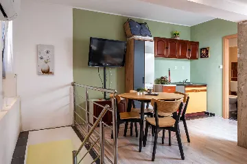 Apartment in Privlaka for 4-6 Guests with Balcony