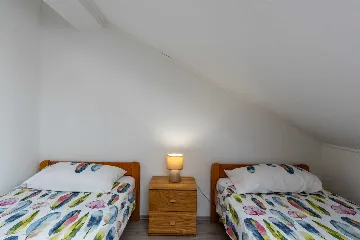 Apartment in Privlaka for 4-6 Guests with Balcony