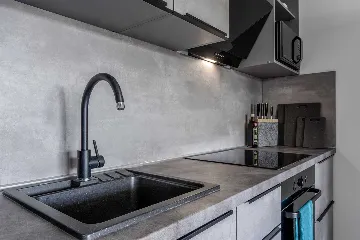 Vir Apartment with Sea-View Balcony for Up to 6