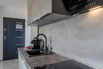 Vir Apartment with Sea-View Balcony for Up to 6