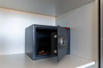 Vir Apartment with Sea-View Balcony for Up to 6