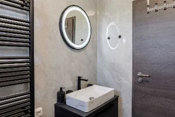 Vir Apartment with Sea-View Balcony for Up to 6