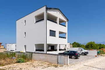 Vir Apartment with Sea-View Balcony for Up to 6