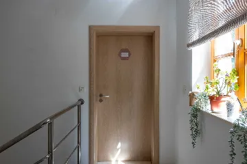 Zadar Newly Renovated 3-Bedroom Apartment with Balcony