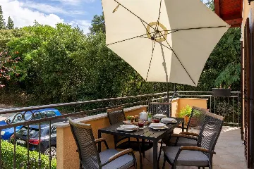 Zadar Newly Renovated 3-Bedroom Apartment with Balcony