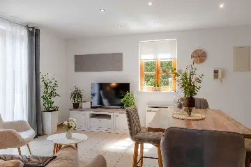 Zadar Newly Renovated 3-Bedroom Apartment with Balcony