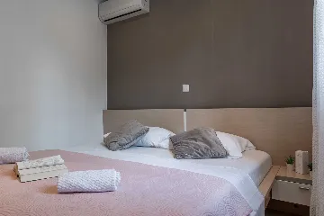 Zadar Newly Renovated 3-Bedroom Apartment with Balcony