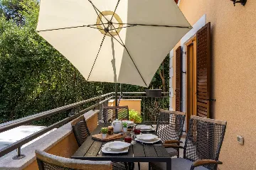 Zadar Newly Renovated 3-Bedroom Apartment with Balcony