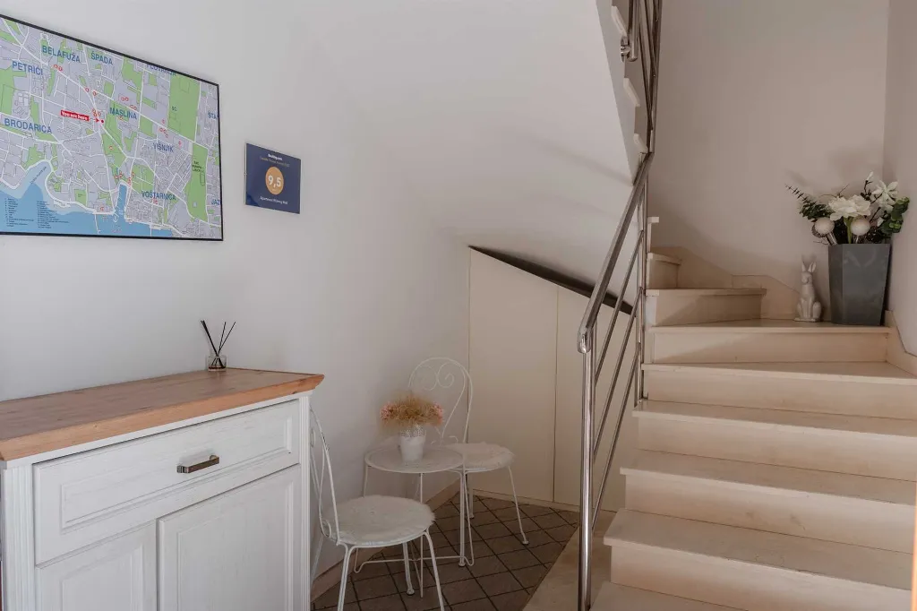 Zadar Newly Renovated 3-Bedroom Apartment with Balcony
