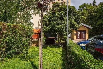 Zadar Newly Renovated 3-Bedroom Apartment with Balcony