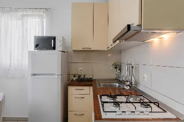 Privlaka 2-Bedroom Apartment for 4-5 Guests