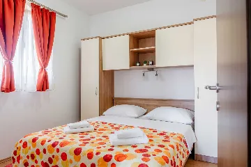 Privlaka 2-Bedroom Apartment for 4-5 Guests