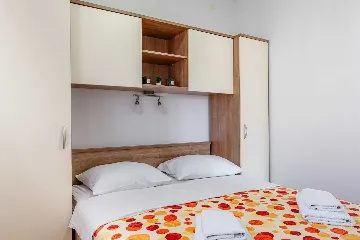 Privlaka 2-Bedroom Apartment for 4-5 Guests